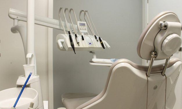 Copiii diagnosticați cu tulburări din spectrul autist vor avea tratamente stomatologice gratuite